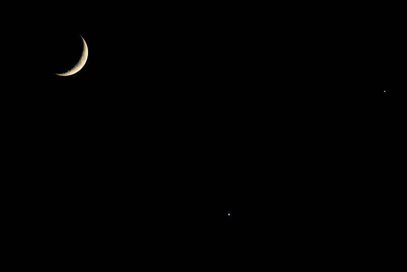 Conjunction of Venus, Jupiter and the crescent Moon